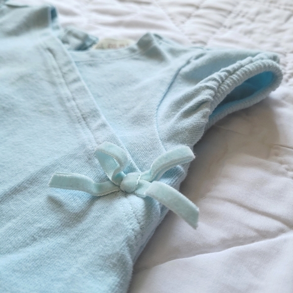 10/$20 ❄️ Old Navy Top - Picture 3 of 6